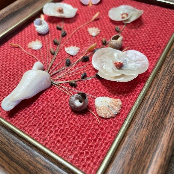 Vintage Shell Floral Handcrafted Picture Set (2) - Picture 4 of 13